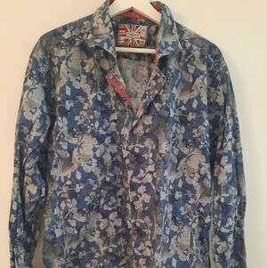 7 Downie St Size 7 men's button up 100% cotton high quality dress shirt.